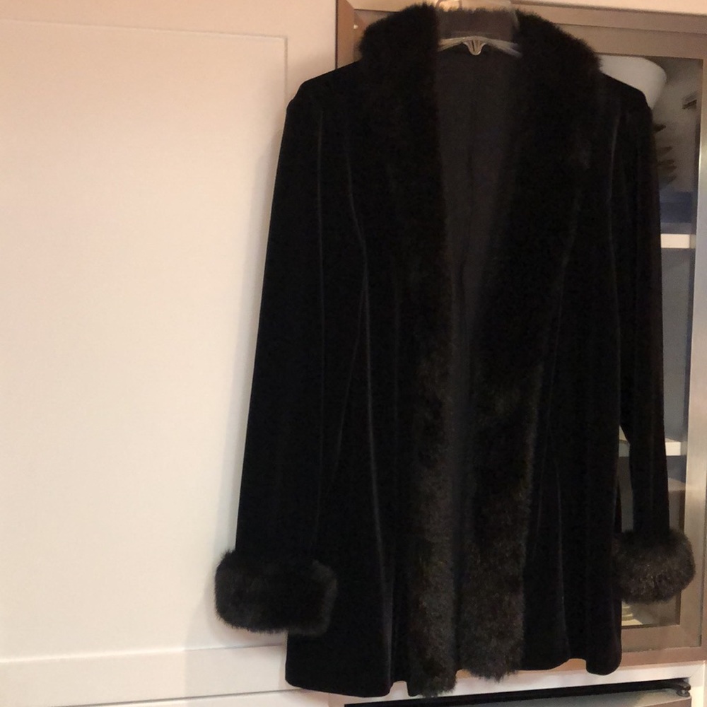 BLACK VELVET & FAUX FOX SWING JACKET -